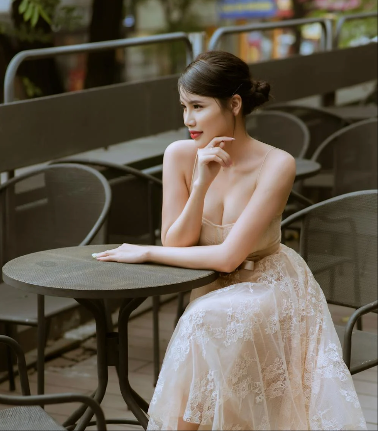 Sugar Baby enjoying coffee in Singapore